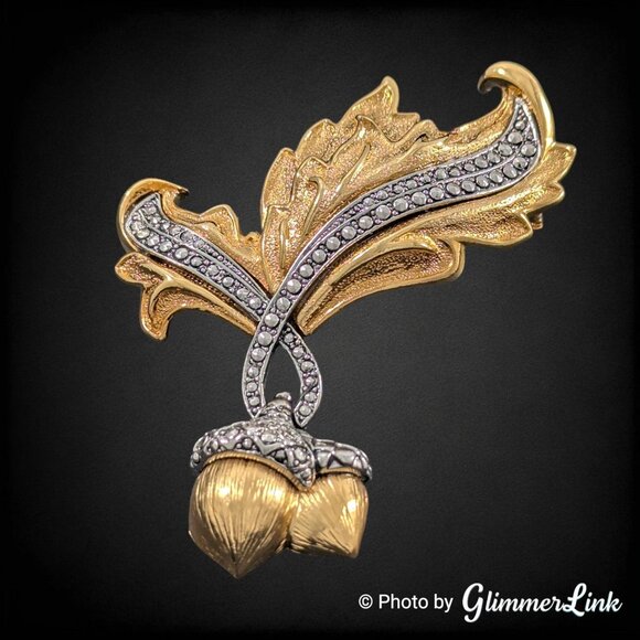 Vintage 90s Avon Elegant Acorn Faux Marcasite Two Tone Large Brooch – Book Piece - Picture 1 of 9